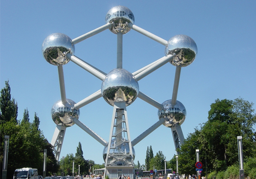 Атомиум – огромная молекула железа в Брюсселе