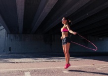 Прыжки со скакалкой: эффективная кардио-тренировки для укрепления мышц