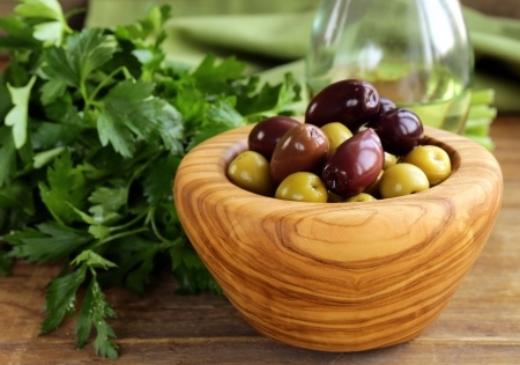 Так ли полезны маринованные оливки?