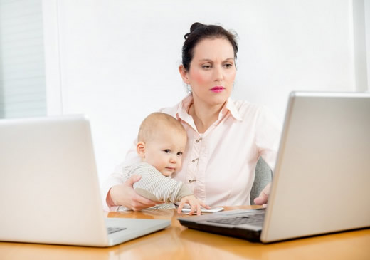 Можно ли будущей маме сидеть за компьютером?