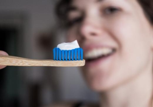 Чистота зубов требует 953 рублей