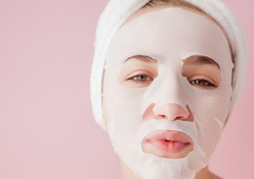 Тканевые маски для лица: польза и эффективность косметического инновационного продукта