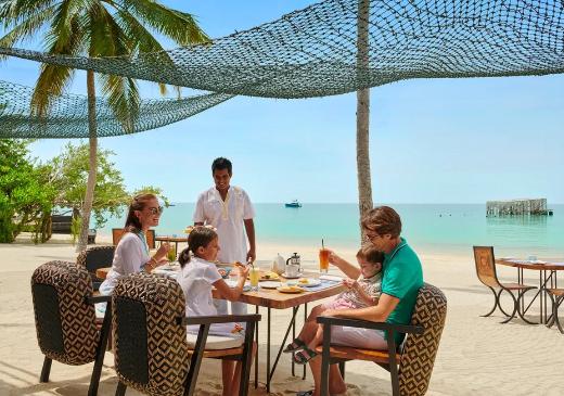 Идеи для весенних каникул в отелях на Мальдивах, в Дубае и Индонезии