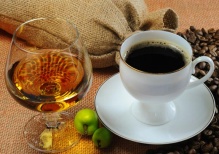 Вредно ли кофе в сочетании с алкоголем?