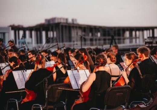 Концерт на стройке и джаз на берегу моря: на «Тавриде» завершился самый музыкальный заезд сезона
