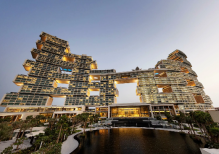 Atlantis The Royal занял 44-е место в рейтинге «50 Лучших отелей мира 2023 года», и стал первым отелем среднего востока в рейтинге 