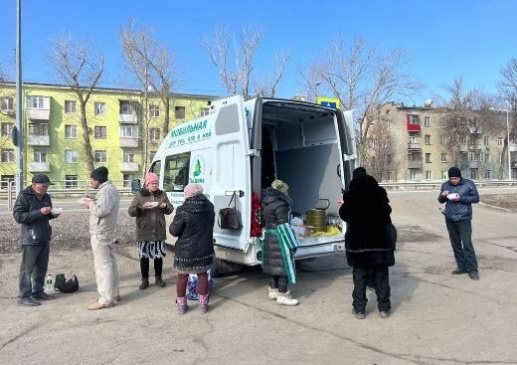 «Лента» окажет помощь бездомным в Новосибирске и Самаре 