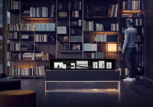 LG открывает эпоху телевизоров будущего  с первым в мире сворачиваемым OLED-телевизором
