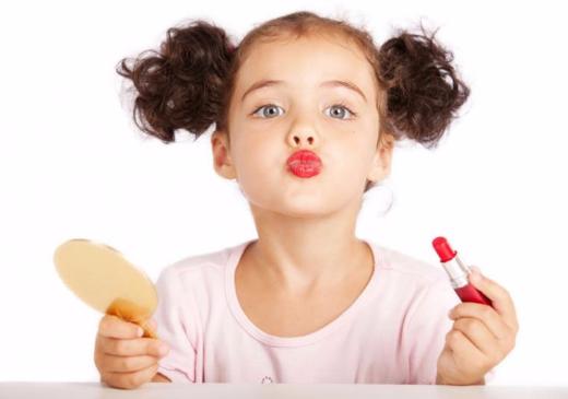 Детский макияж: искусство красоты для маленьких дам