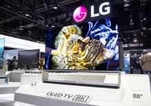LG объявляет о глобальном запуске продаж первого в мире OLED-телевизора с разрешением 8K