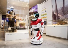 Музей истории и культуры ОАЭ купил российского робота-консультанта