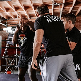 Майк Тайсон провел Добромиру Машукову серию мастер-классов по боксу для нового секретного проекта